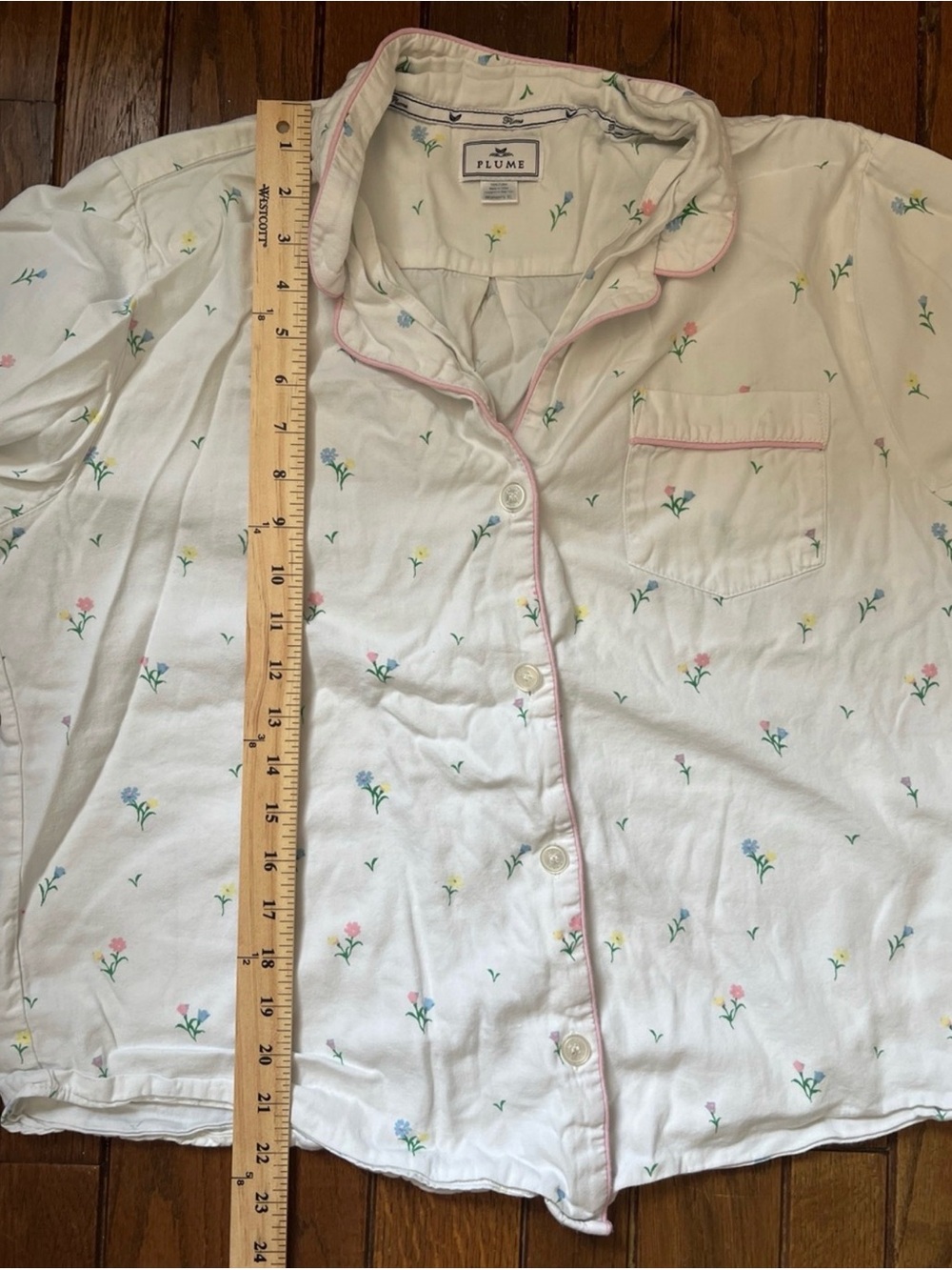 Great condition White Floral Pajama Set with Pink Trim - Picture 13 of 14